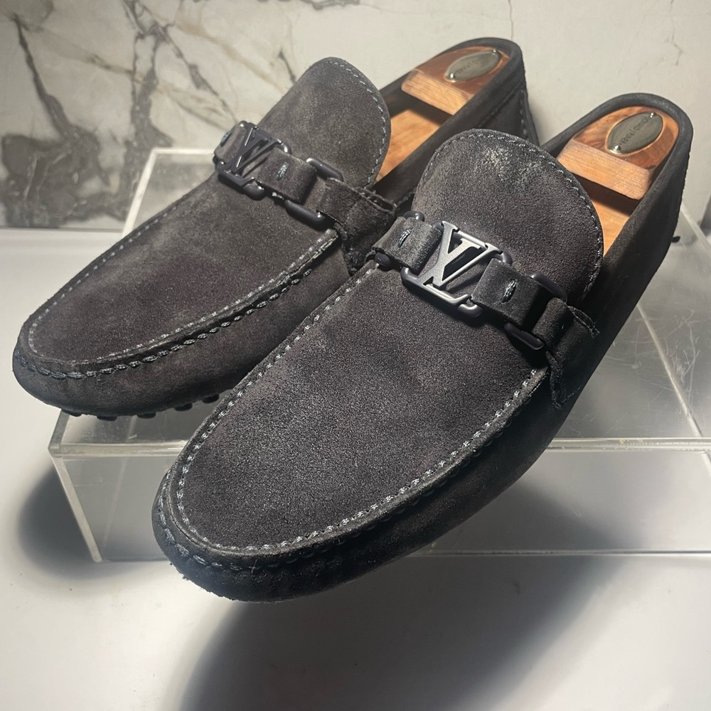 Louis Viutton hockenheim navy Bl sz usa 8.5 - Picture 2 of 16